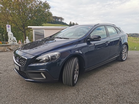 V40 Cross Country
